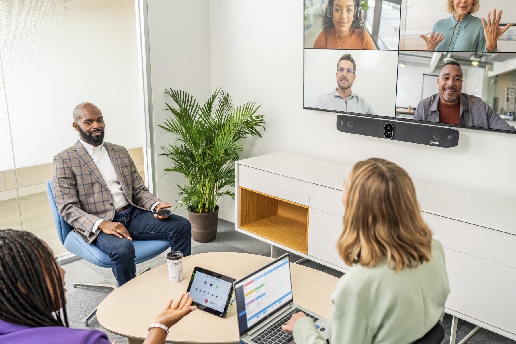 HP POLY HP Poly Studio X70 Barra Video All-In-One con Kit Controllore TC10 Senza Cavo di Alimentazione GSA/TAA - ATTREZZATURE PER CONFERENZE | TecnoCARE.net Sabaudia, Latina, Terracina, San Felice Circeo e Pontinia
