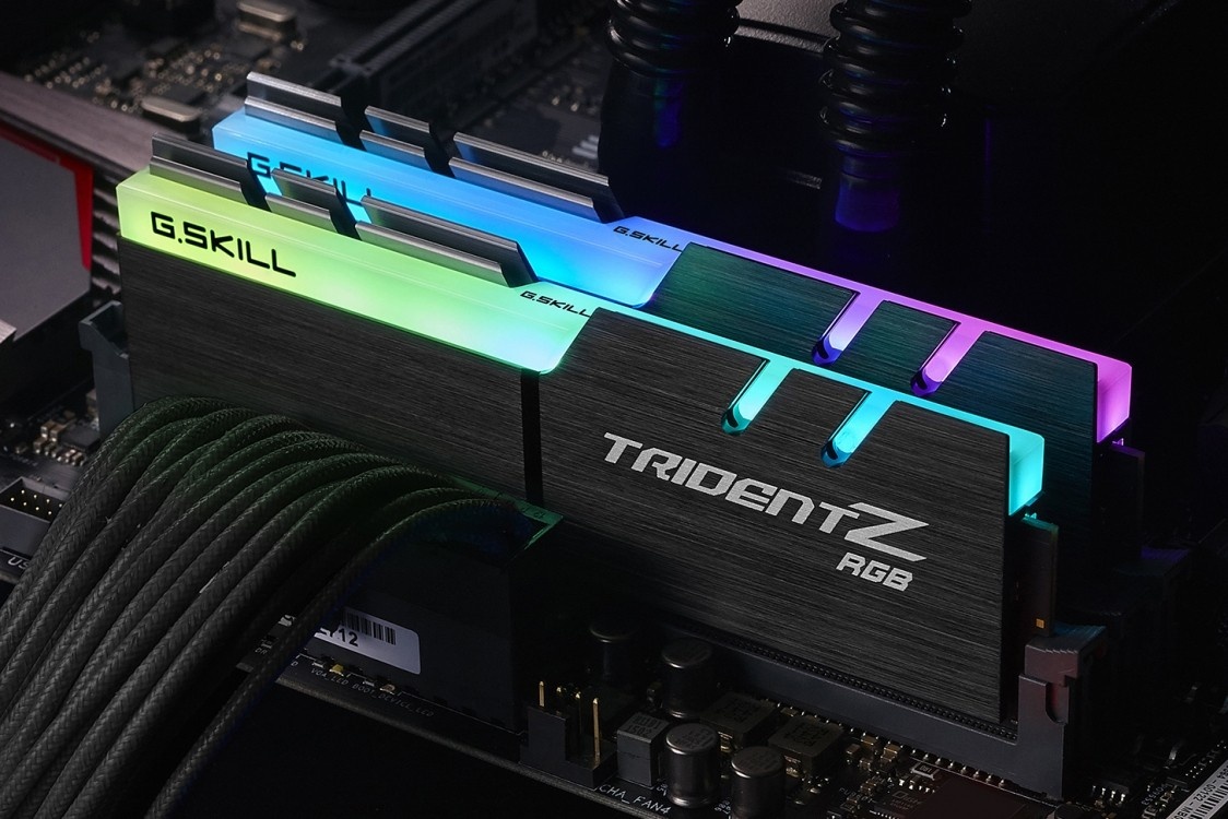 G.SKILL G.Skill Trident Z RGB F4-3200C16D-16GTZR modulo di memoria 16 GB 2 x 8 GB DDR4 - COMPONENTI | TecnoCARE.net Sabaudia, Latina, Terracina, San Felice Circeo e Pontinia