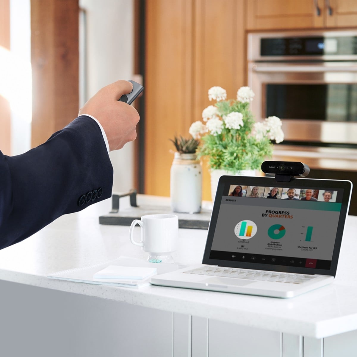 LOGITECH Logitech Spotlight puntatore wireless Bluetooth/RF Grigio - TASTIERE E CONTROLLER | TecnoCARE.net Sabaudia, Latina, Terracina, San Felice Circeo e Pontinia