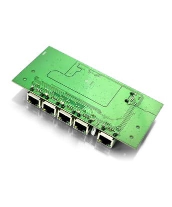 QUWIRELESS QuPoE Switch SCA6E PoE switch for: RUT240/950/955 and up to 4x CCTV 802.3af/at - RETI | TecnoCARE.net Sabaudia, Latina, Terracina, San Felice Circeo e Pontinia