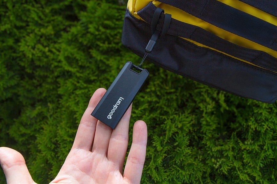 GOODRAM Goodram SSDR-GMRE-01T-K0 disco rigido esterno a stato solido 1 TB 3.2 Gen 2 (3.1 Gen 2) Nero - SUPPORTI PER LA MEMORIZZAZIONE | TecnoCARE.net Sabaudia, Latina, Terracina, San Felice Circeo e Pontinia